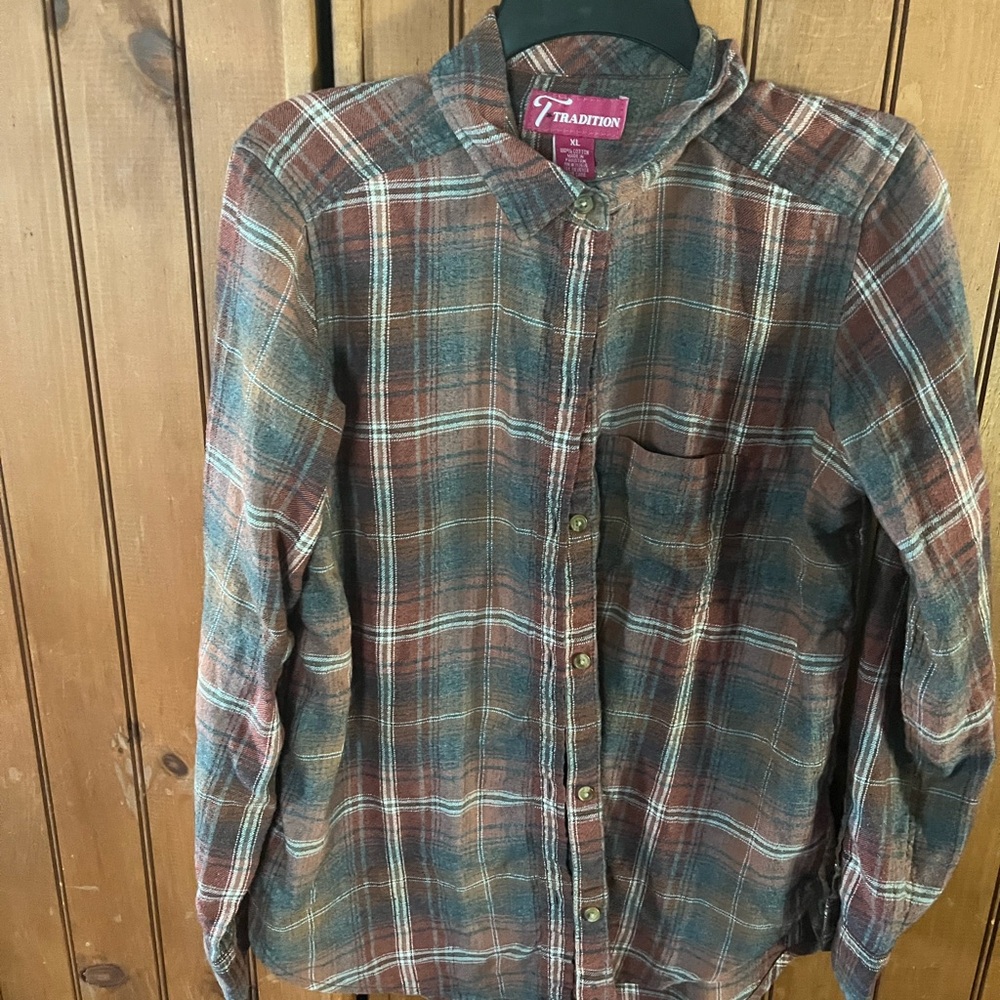 T-Tradition Plaid Button-Up Shirt in Rust and Teal
